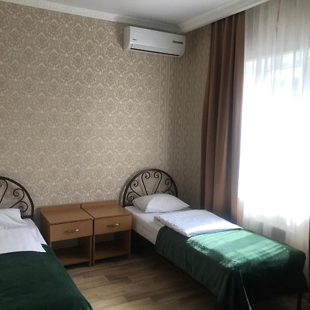 Nekrasov Hotel Gorjacsij Kljucs Kültér fotó